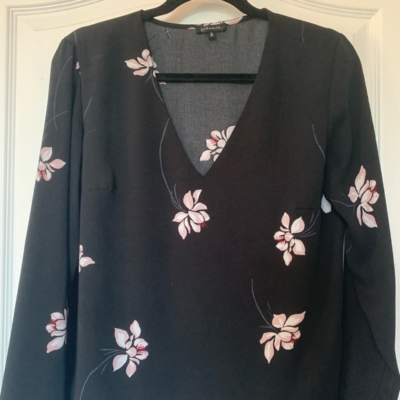 Black floral blouse - Picture 1 of 2